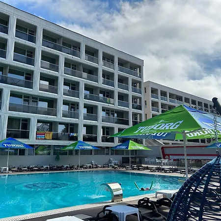 Hotel Agora 3*
