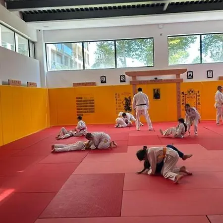 호텔 Agora 3*