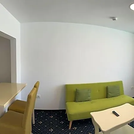 Agora 호텔 3*