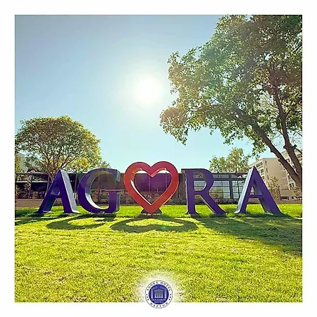 מלון Agora